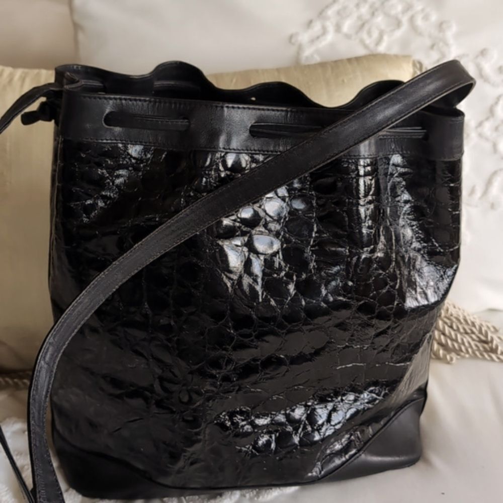 Vintge Salvatore Ferragamo Genuine  Croc Black Leather Drawstring Bu… - Picture 7 of 16